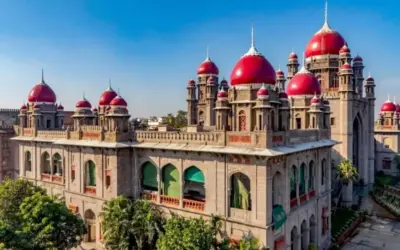 Theater Parking Fee: పార్కింగ్ ఫీజు వసూలుకు హైకోర్టు గ్రీన్ సిగ్నల్