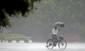 కోస్తాంధ్రలో నేడు, రేపు వర్షాలు