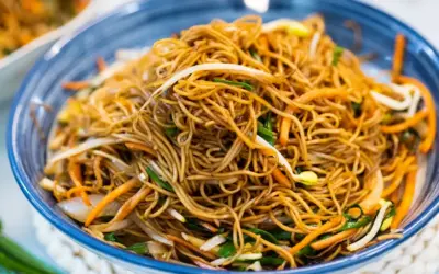 Iran Israel War Impact: వంటగ్యాస్ కొరతతో మారిన జీవనశైలి.. ‘రెడీ-టు-ఈట్’ వైపు సామాన్యుడి చూపు