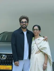 మహిళా దినోత్సవం వేళ అమ్మకు ఖరీదైన కానుక