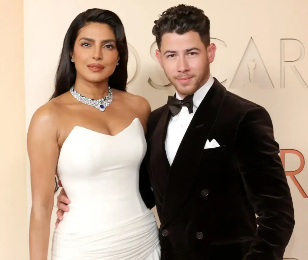 Priyanka Chopra: ఆస్కార్ వేదికపై ప్రియాంక చోప్రా