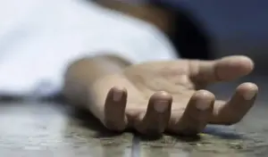 రెండేళ్ల కుమార్తెతో తండ్రి ఆత్మహత్య