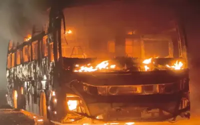 Vizianagaram Bus Accident:  విజయనగరంలో ప్రైవేటు బస్సు దగ్ధం.. త్రుటిలో తప్పిన ముప్పు