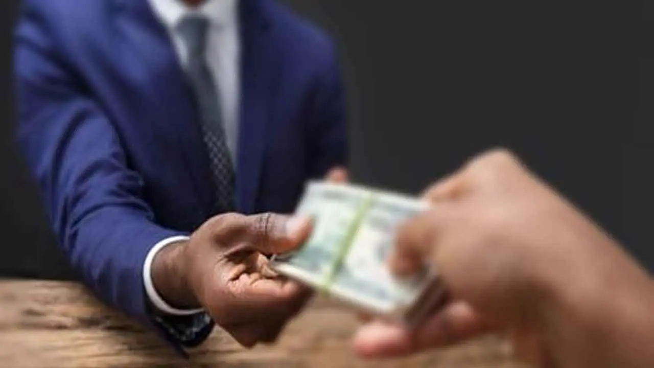 LB Nagar Cybercrime: లంచం తీసుకుంటూ దొరికిన సైబర్‌క్రైమ్ ఎస్సైలు