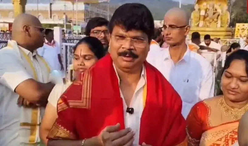 Boyapati Srinu Tirumala Visit: శ్రీవారి సేవలో డైరెక్టర్ బోయపాటి కుటుంబం