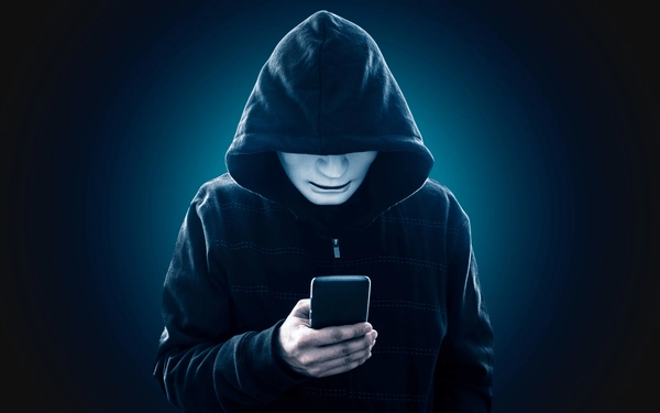 Karimnagar crime: దర్శనం పేరిట 18 లక్షలు తీసుకున్న పూజారి