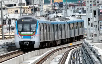 Hyderabad Metro Updates: హైదరాబాద్ మెట్రోలో సాంకేతిక లోపం: బ్లూ లైన్ మార్గంలో నిలిచిన సర్వీసులు