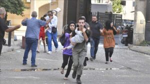 లెబనాన్ వదిలేసి వెళ్తున్న ప్రజలు