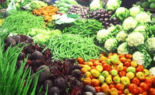 Vegetable prices: తెలుగు రాష్ట్రాల్లో తగ్గిన కూరగాయల ధరలు..