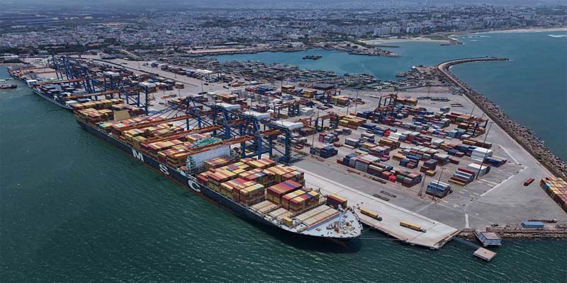 War Effect : విశాఖ నుంచి వెళ్లిన 10 వేల కంటైనర్లు వెనక్కి!