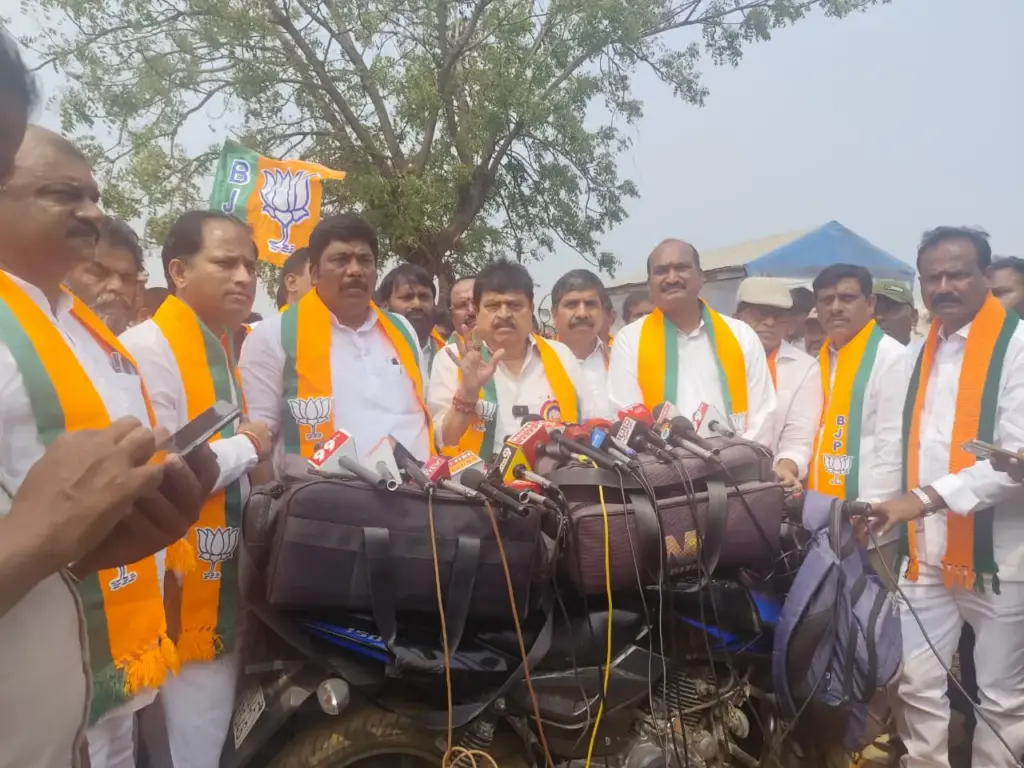 Ramachandra Rao: రియల్ ఎస్టేట్ వ్యాపారుల కోసమే పేదల ఇళ్ల కూల్చివేత