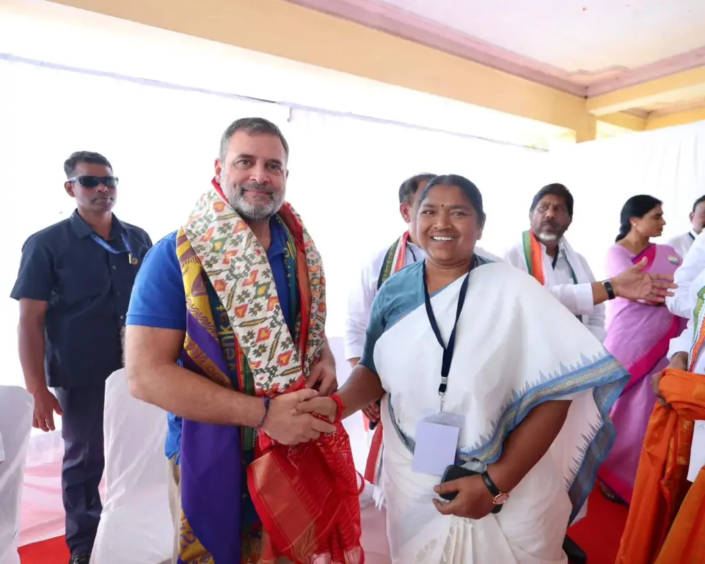 Vikarabad Visit: వికారాబాద్‌లో రాహుల్‌ గాంధీని కలిసిన మంత్రి సీతక్క