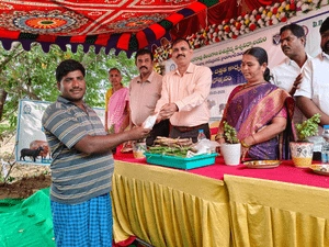 పశుపోషణతో రైతుల ఆదాయం రెట్టింపు