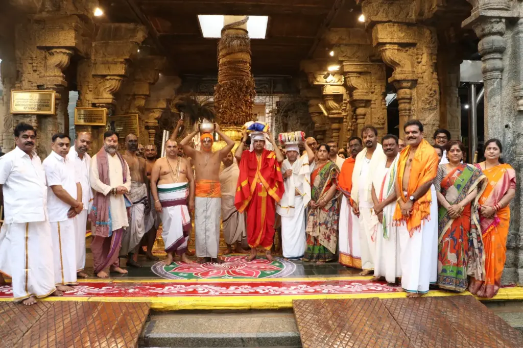 Koil Alwar Tirumanjanam in Tirumala: కోయిల్ ఆళ్వార్ తిరుమంజనం లో తుడా ఛైర్మన్ డాలర్స్ దివాకర్ రెడ్డి