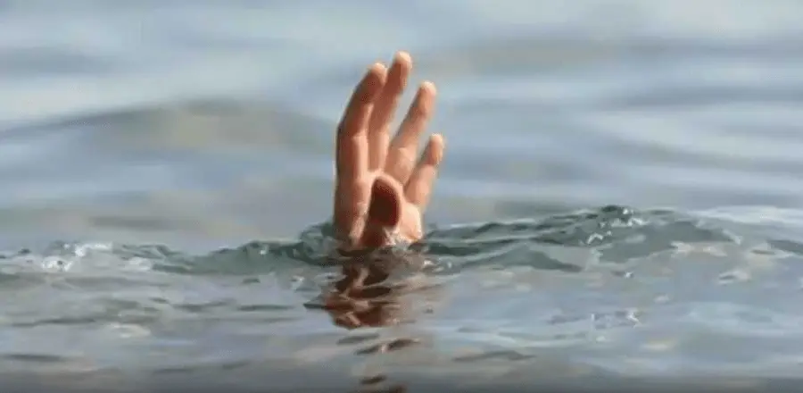 Kakinada incident: పండగ రోజే విషాదం.. కోనేరులో పడి యువకుడు మృతి