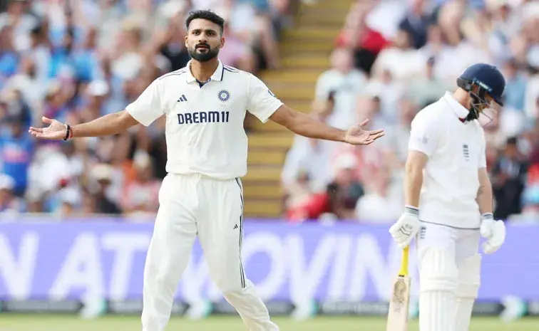 IPL 2026: కేకేఆర్‌కు మరో షాక్.. సీజన్ మొత్తానికి ఆకాశ్ దీప్ దూరం?