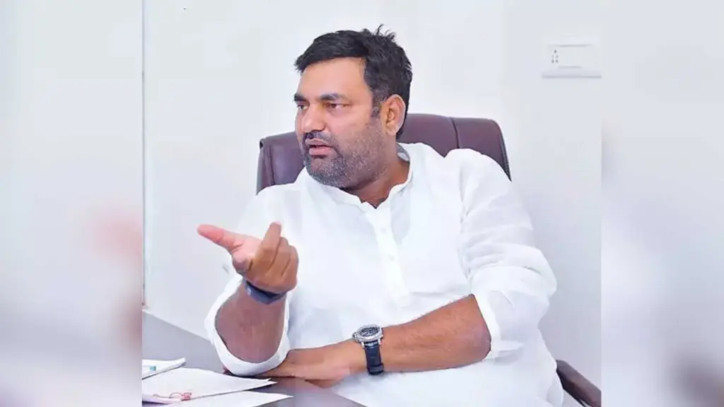 TG Traditional Drink: ఆరోగ్యానికి మంచిదంటున్న ఇప్పపూల సారా.. ఎమ్మెల్యే అనిరుధ్