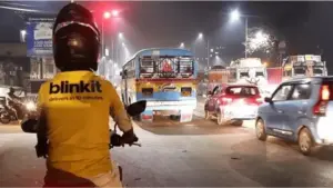 కస్టమర్ ముక్కు పగులగొట్టిన బ్లింకిట్ డెలివరీ బాయ్.. ఎందుకంటే?