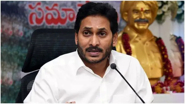 YS Jagan: గల్ఫ్ దేశాల్లో  చిక్కుకున్న బాధితులను ఆదుకోవాలి: జగన్