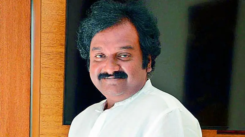 VV Vinayak Political Entry: పాలిటిక్స్‌ లోకి రానని చెప్పను.. అలా అని ఇంట్రెస్ట్ లేదని అనను: వీవీ వినాయక్