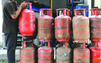 LPG Supply: గ్యాస్ కష్టాలకు చెక్: హోటళ్లు, రెస్టారెంట్లకు ఊరటనిస్తూ కేంద్రం కీలక నిర్ణయం