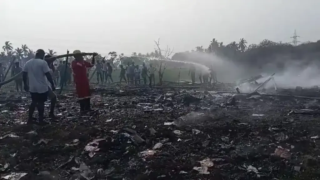 Ministers visit Vetlapalem accident site