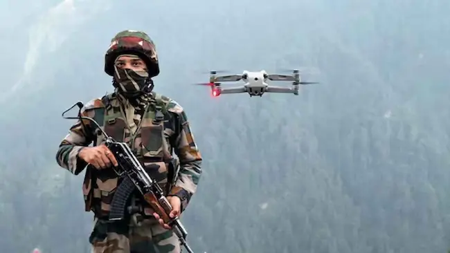 Pakistan Drone: పూంచ్ సరిహద్దులో పాక్ డ్రోన్ కలకలం
