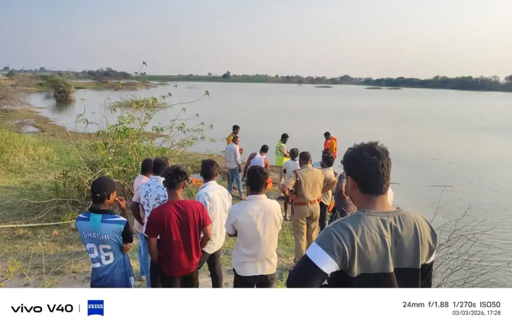 Shadnagar Raikal Lake: హోలీ వేళ విషాదం.. ఈతకు వెళ్లి గురుకుల విద్యార్థి గల్లంతు