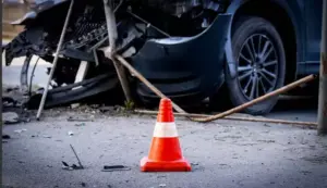 కంటైనర్‌ లారీని ఢీకొట్టిన కారు.. 5గురు దుర్మరణం