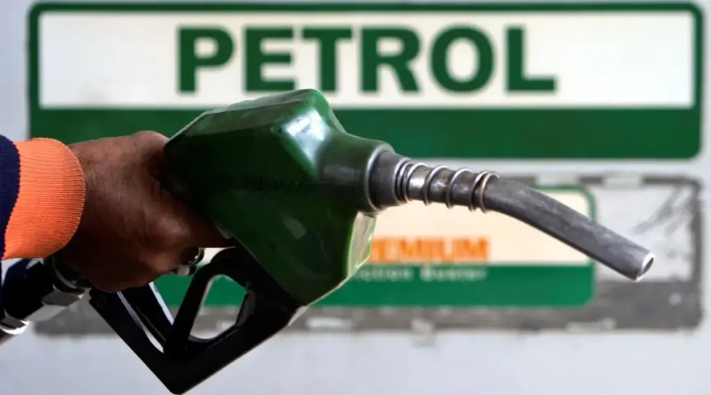 Petrol Prices: Relief for motorists: Center says petrol prices will not increase!