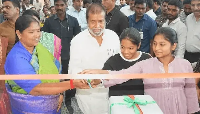 Minister Seethakka: డ్వాక్రా మహిళల హెల్త్ ప్రొఫైలింగ్ కార్యక్రమం షురూ