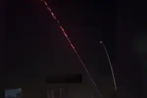 అమెరికా సైనిక స్థావరంపై డ్రోన్ల దాడి