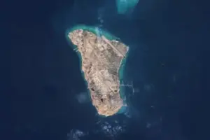 ఖర్గ్ దీవిపై దాడికి అమెరికా ఎందుకు వెనుకాడుతోంది?