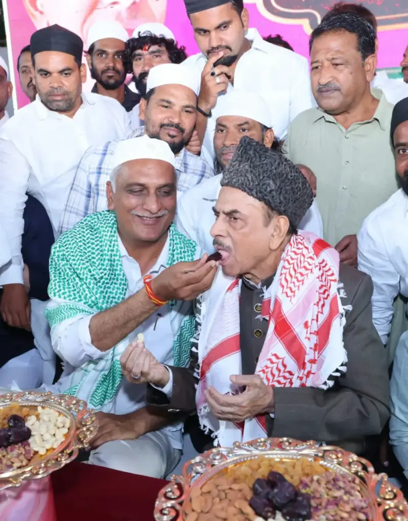 KCR Iftar Tradition: 35 ఏళ్ల క్రితమే చింతమడకలో ఇఫ్తార్ విందులు.. హరీష్ రావు కీలక వ్యాఖ్యలు