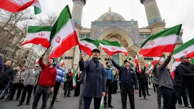 IRGC: యుద్ధం ముగింపుపై ట్రంప్‌కు ఇరాన్ స్ట్రాంగ్ కౌంటర్