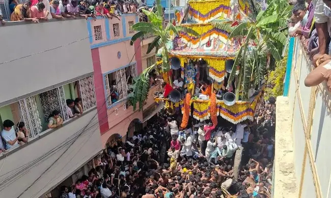 Kadiri Rathotsavam Accident:కదిరి శ్రీలక్ష్మీ నరసింహ స్వామి బ్రహ్మ రథోత్సవంలో అపశృతి