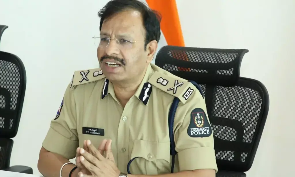CP Sajjanar: గ్యాస్ కనెక్షన్ కేవైసీ అప్‌డేట్ పేరుతో ఏపీకే ఫైల్స్‌.. జాగ్ర‌త్త!!