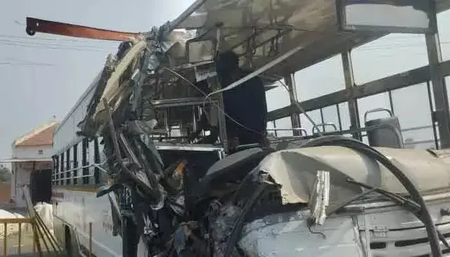 Suryapet Road Accident: ఆర్టీసీ బస్సు – లారీ ఢీ.. ప్రయాణికులకు తీవ్ర గాయాలు!