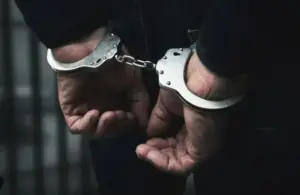 కానిస్టేబుల్ దారుణ హత్య.. 8 గంటల్లోనే నిందితుల అరెస్ట్