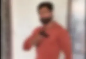 రీల్స్ పిచ్చి.. గన్ తో షూట్ చేసుకున్న యువకుడు