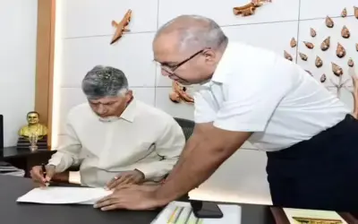 CM Chandrababu: ఏపీలో కాంట్రాక్టర్లకు రూ.2 వేల కోట్లు విడుదల