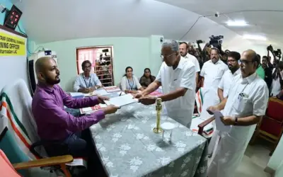 Kerala Elections 2026: ధర్మదం నుండి పినరయి విజయన్ నామినేషన్