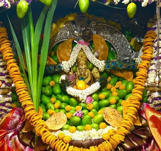 Balkampet Yellamma Temple: ఉగాది వేళ అమ్మవారి అపురూప రూపం.. భక్తుల కోలాహలం!