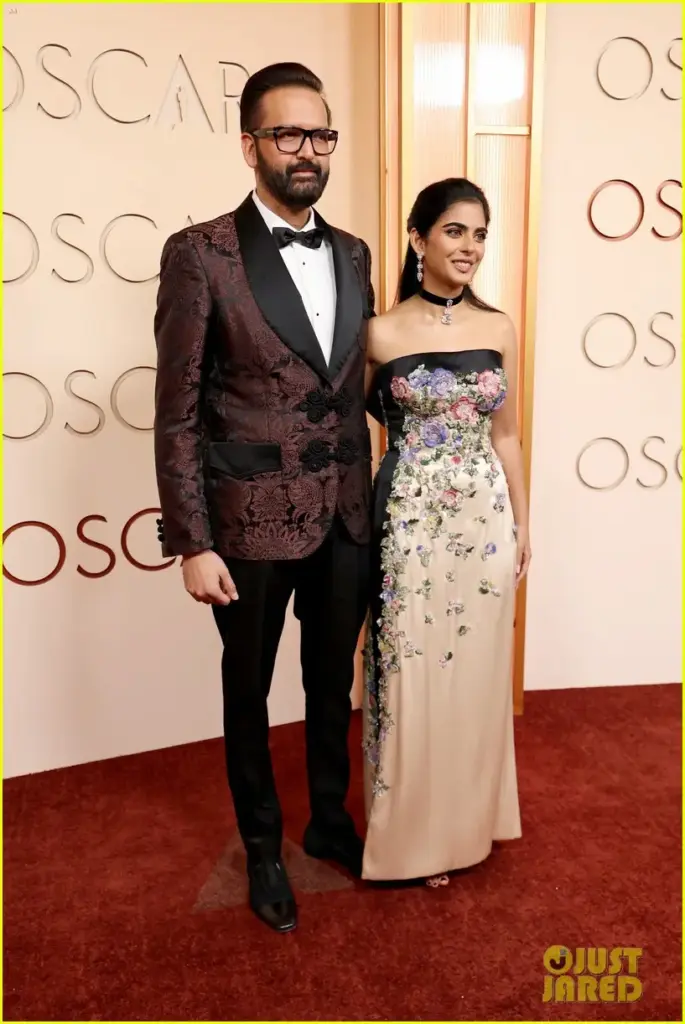 Oscar 2026: Priyanka Chopra, Isha Ambani's royal entry on the red carpet!