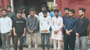 గంగానదిలో పడవపై ఇఫ్తార్ విందు.. 14 మంది అరెస్ట్