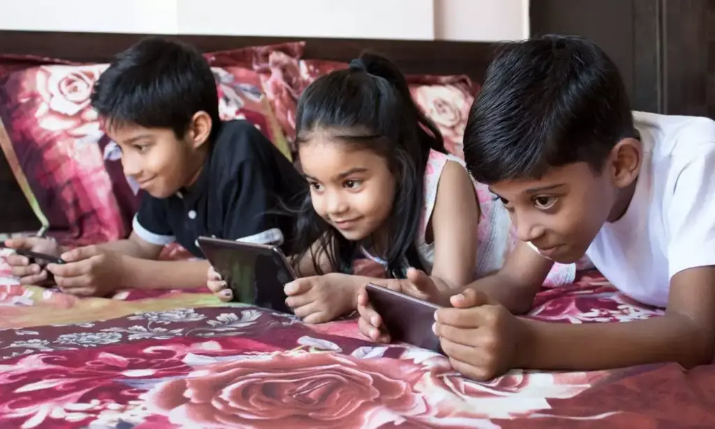 Social Media: Karnataka's sensational decision.. Social media ban for children!
