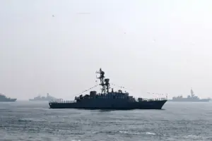 హిందూ మహాసముద్రంలో రణరంగం: ఇరాన్ యుద్ధనౌకను ముంచేసిన అమెరికా