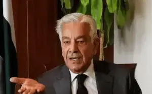 యుద్ధంపై పాక్ రక్షణ మంత్రి ఆందోళన