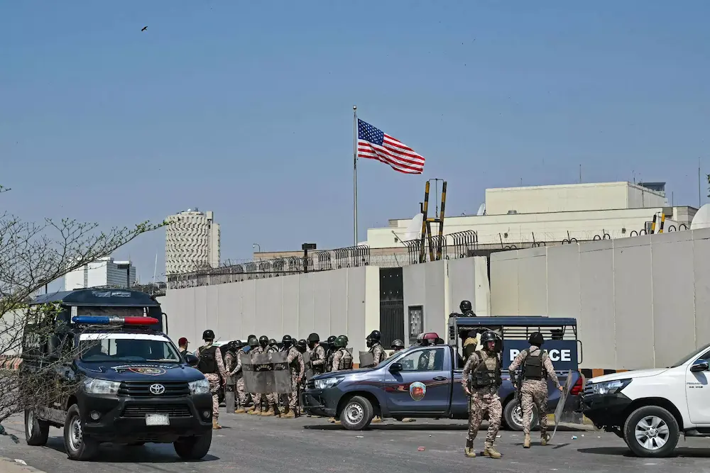 US: పాకిస్తాన్‌లోని అమెరికా రాయబార కార్యాలయం వీసా అపాయింట్‌మెంట్‌ రద్దు