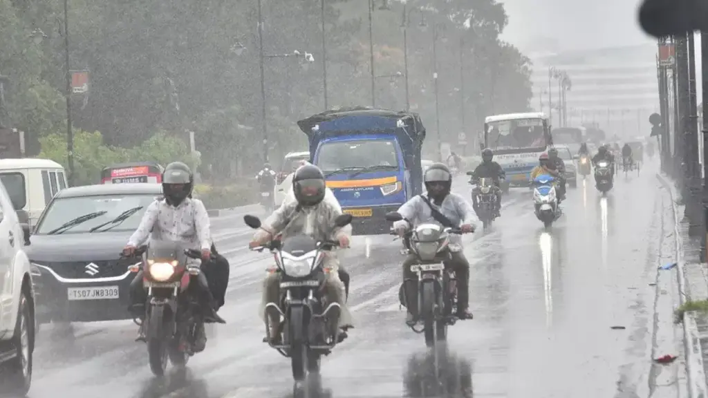 Telangana Weather: వాతావరణంలో అనూహ్య మార్పులు